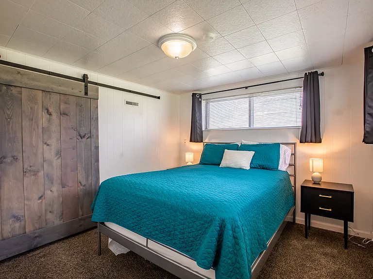 1020 E Diamond Way — Photo 38