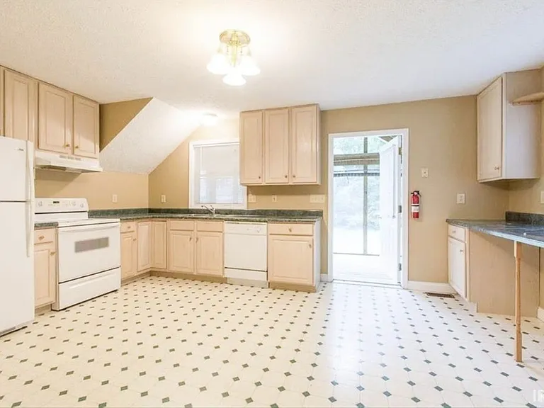 520 S Eagleson Ave — Photo 15