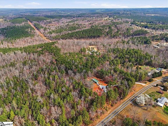 4th image of 818 Blackjack Rd