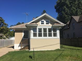 523 Hill Ave, Elgin, IL 60120