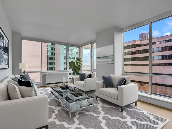 635 West 42nd Street image 5 of 28