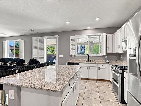 5th image of 7653 Rosebark Cliffs St