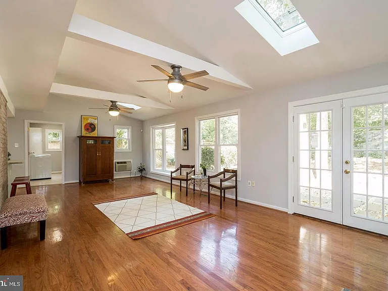 5612 Eastbourne Dr — Photo 13
