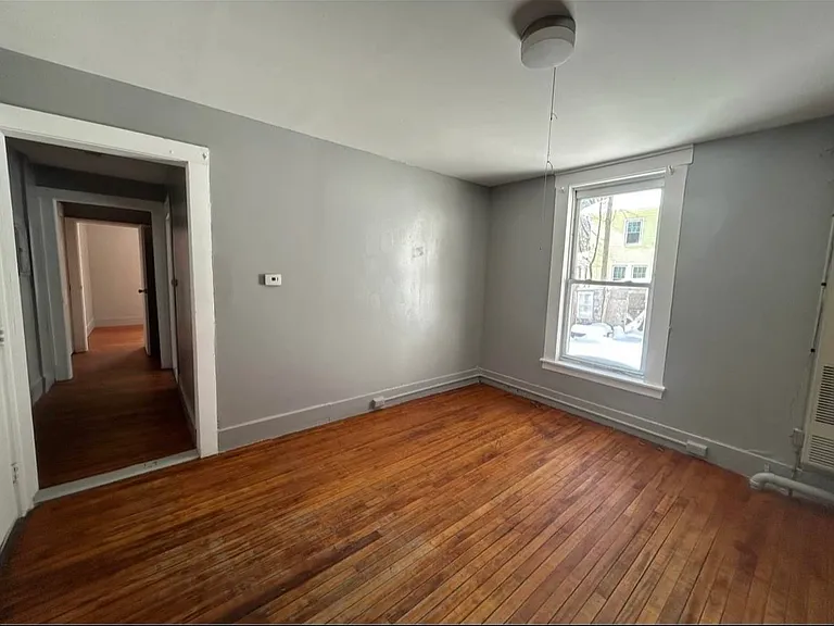 74 Mount Globe St — Photo 3