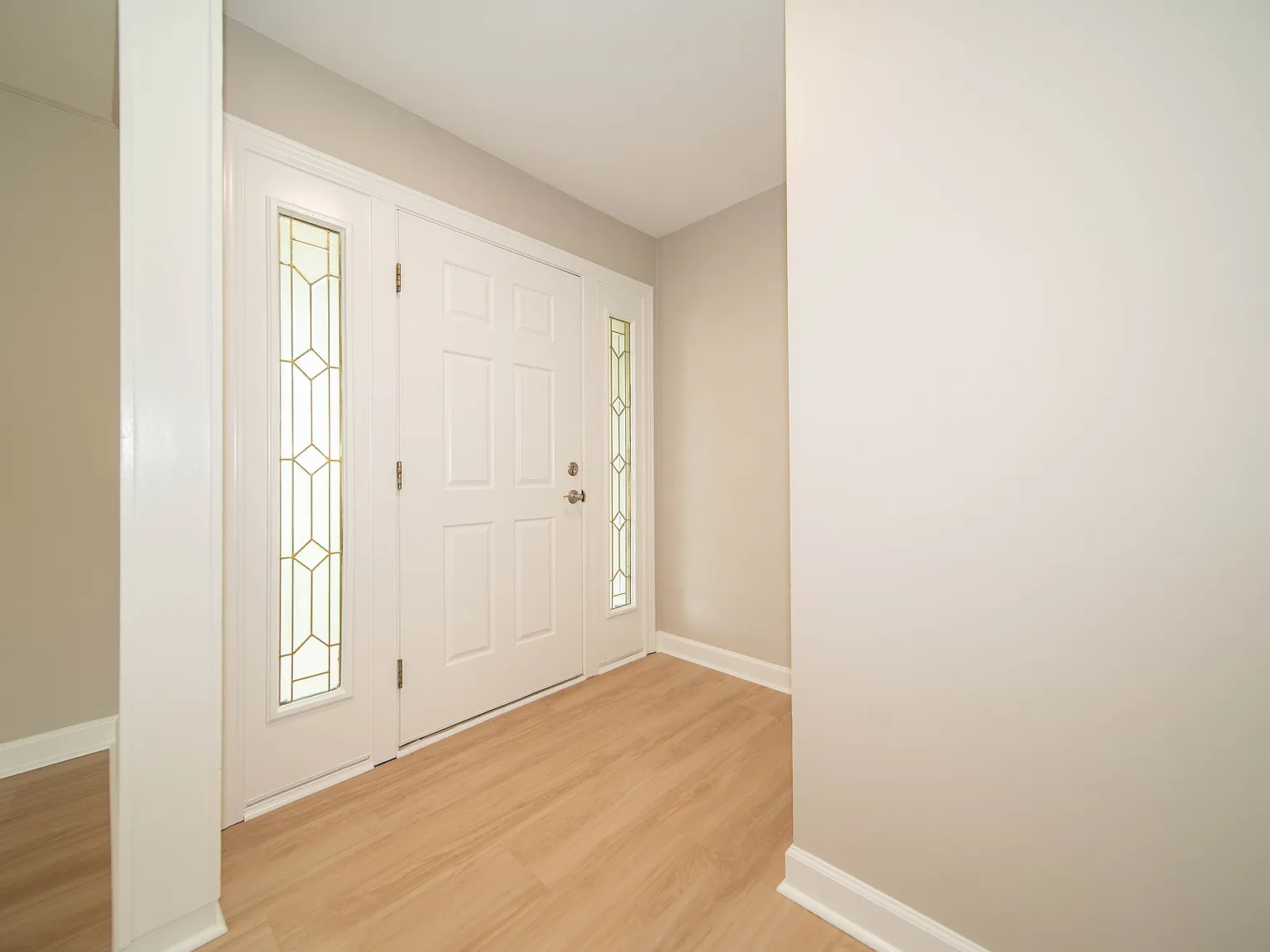 3 bed, 1425 sqft, $2,500 — Photo 2