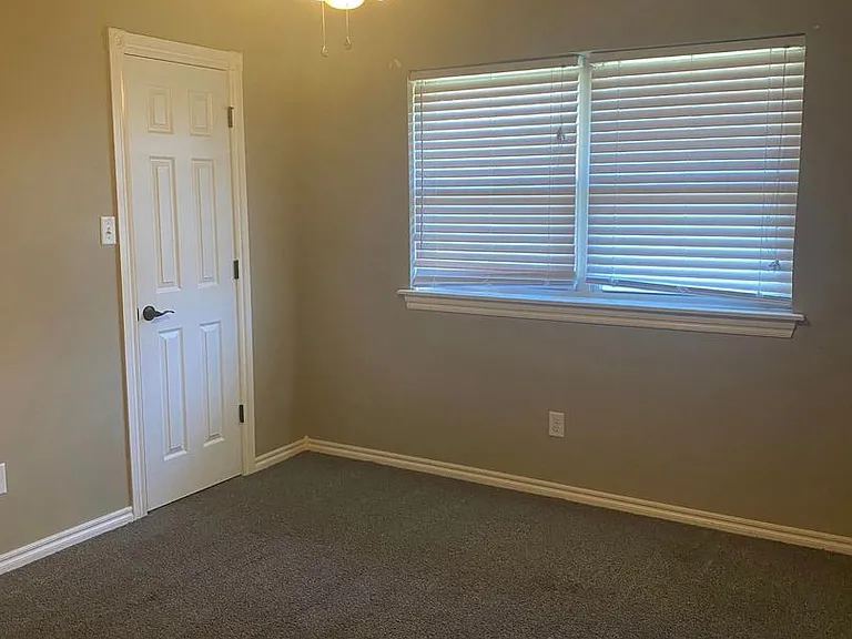 6601 NW Denver Ave — Photo 7