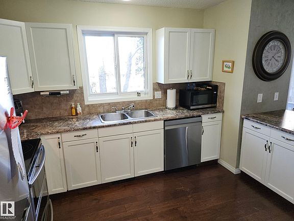 4th image of 10 Ritchie Way #14