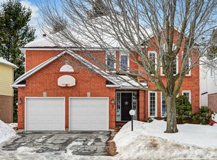 9 Sherk Cres, Ottawa, ON K2K 2L4