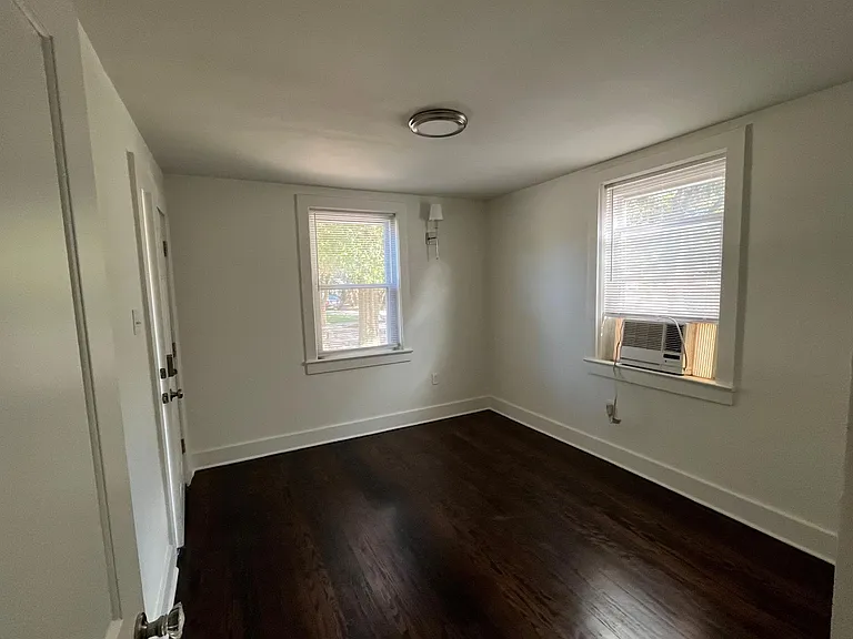 522 Aurora Ave — Photo 12