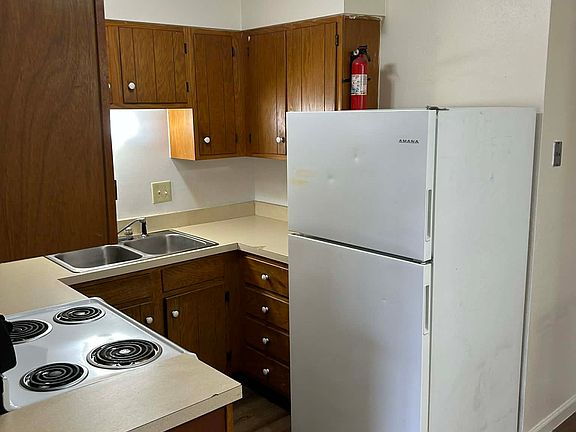 2nd image of 1040 Plaza Ct N APT 10