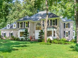 21 Hillcrest Way, Basking Ridge, NJ 07920