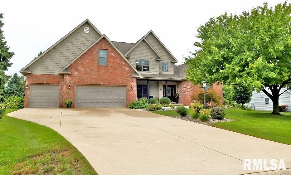 1st image of 404 Windsor Dr