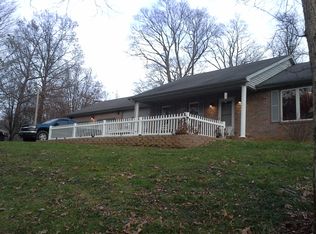 7051 Downen Rd, Wadesville, IN 47638