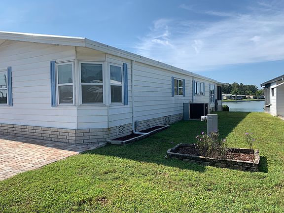 3rd image of 16948 Silver Shores Ln