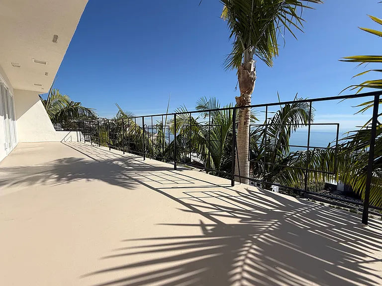 18139 Coastline Dr #1 — Photo 2