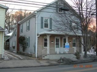 15 N Tulpehocken St, Pine Grove, PA 17963