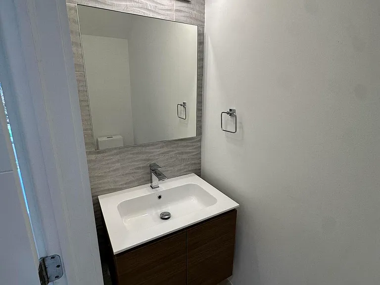 815 NE 17th Ave #3 — Photo 10