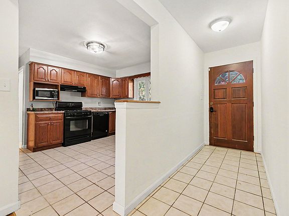 4th image of 5021 Stagecoach Rd