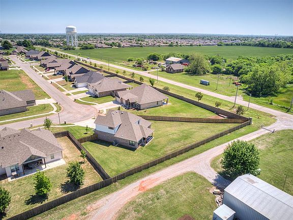 3rd image of 101 Carlow Way