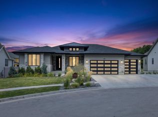 648 W Hidden Farm Dr, Farmington, UT 84025