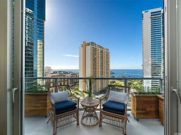 1189 Waimanu St APT 1702, Honolulu, HI 96814