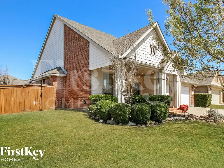 9752 Forney Trl — Photo 2