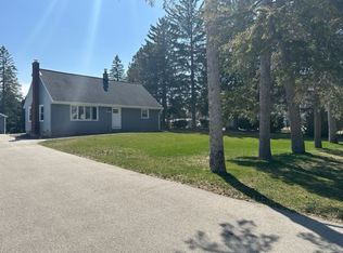 N49W7055 Western Rd, Cedarburg, WI 53012