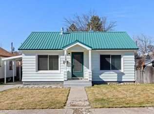 1137 E 2nd St, Weiser, ID 83672