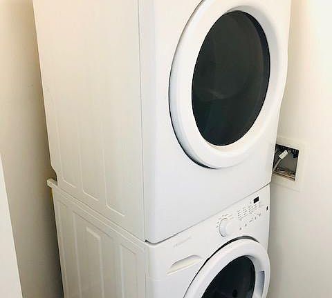4th image of 2703 Bellevue Ave APT 4