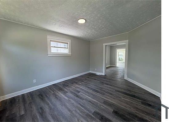 5th image of 2132 W 100th St