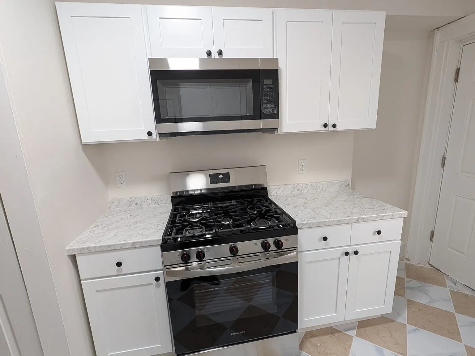 3 bed, $1,750 — Photo 1