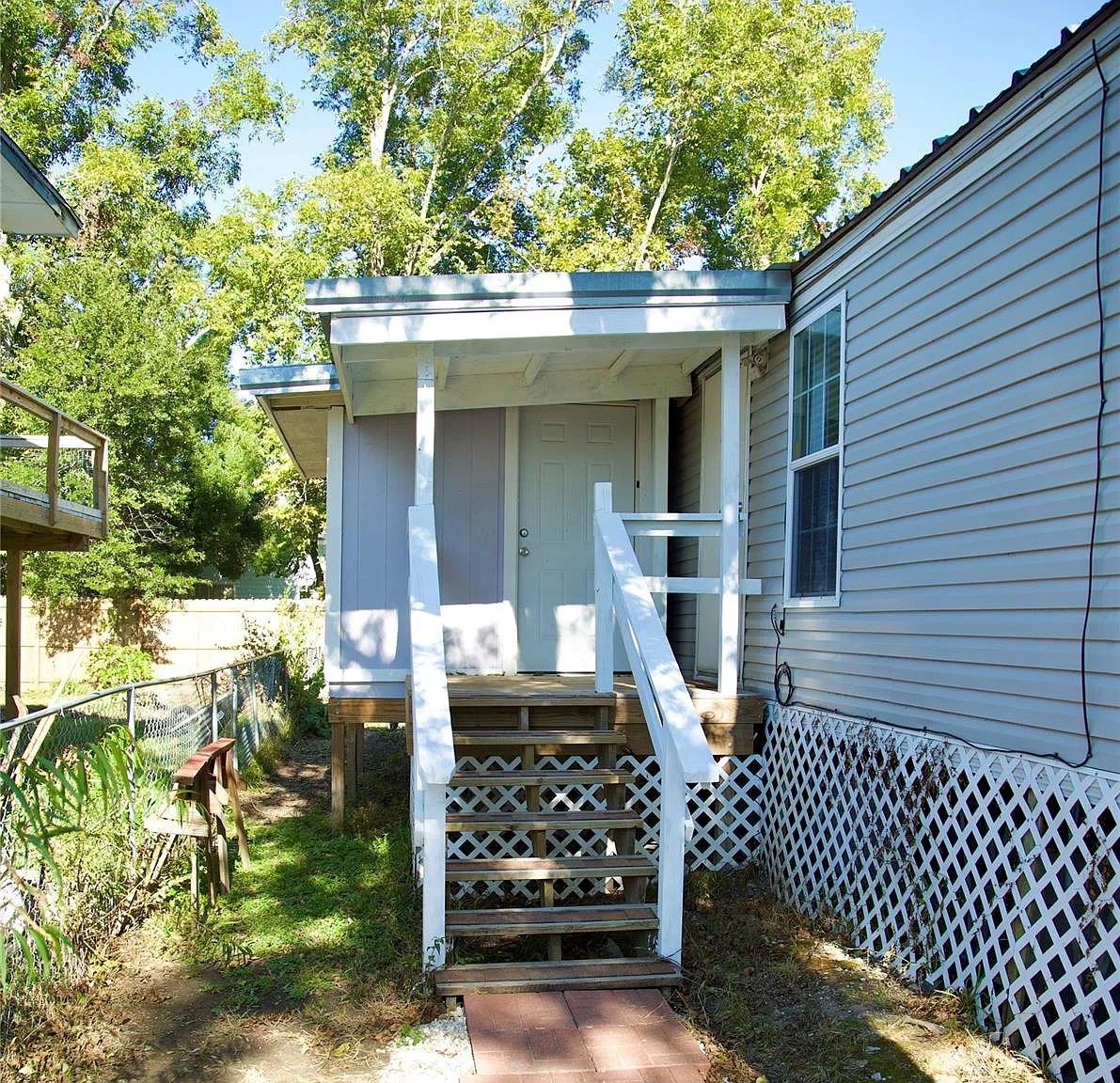 1 bed, 1.0 bath, 400 sqft, $850 — Photo 1