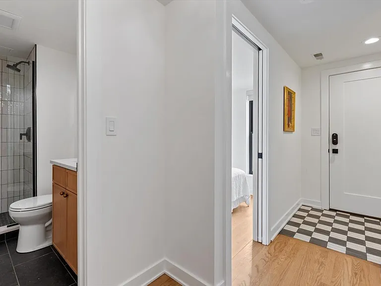 1640 N Bissell St — Photo 20