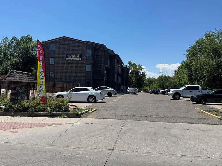 Orchard Glen Apartments — Photo 43