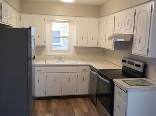 6605 Beverly Dr, Parma Heights, OH 44130