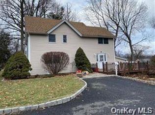 88 N Main St, Pearl River, NY 10965