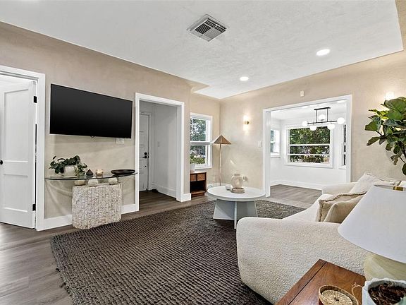 5th image of 3731 6TH AVENUE N