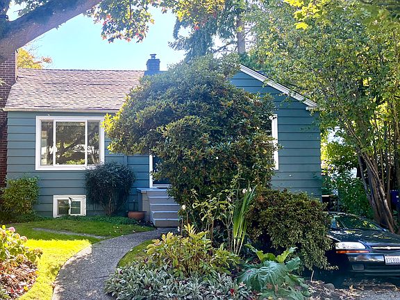 3rd image of 3207 S Edmunds St