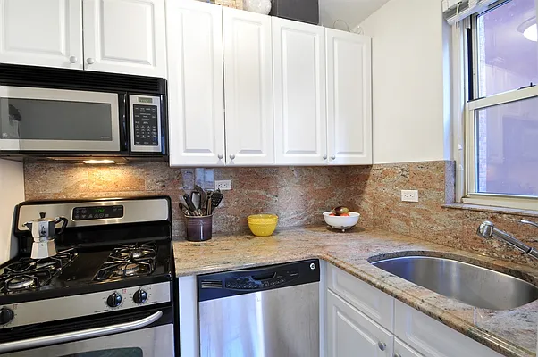 Sold by Corcoran | media 3