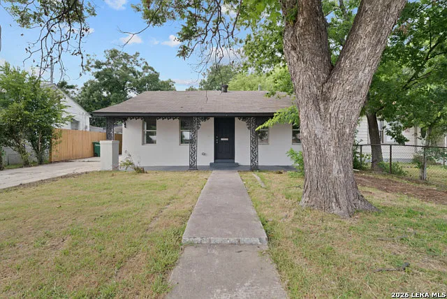 1627 W Mariposa Dr