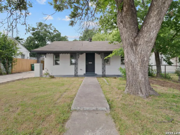 1627 W Mariposa Dr, San Antonio, TX 78201