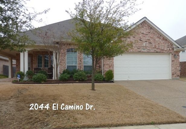 1st image of 2044 El Camino Dr