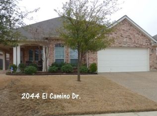 2044 El Camino Dr, Fort Worth, TX 76177