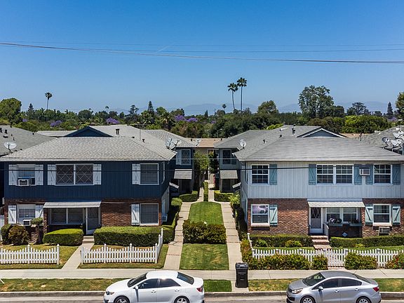 2nd image of 13503 Moorpark St APT 6