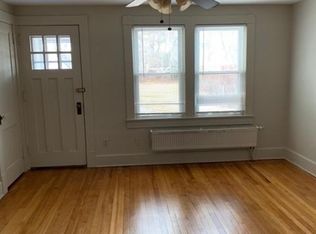 9 Suffield St #B, Windsor Locks, CT 06096