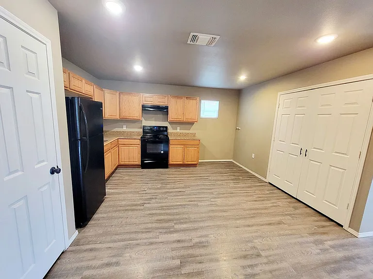 2603 Elm Ave — Photo 6