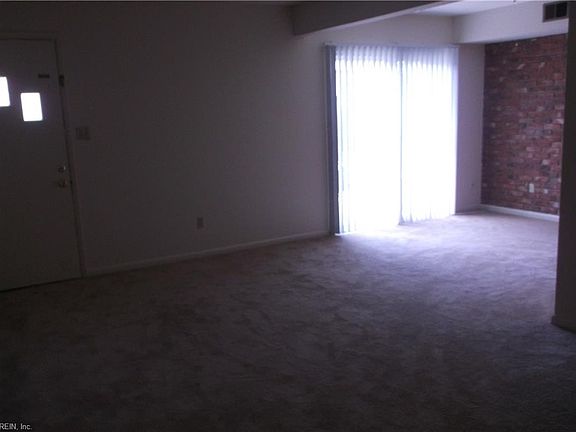 4th image of 1361 Ventura Way
