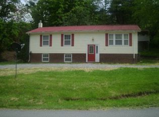 702 Dogwood Rd, Tazewell, VA 24651