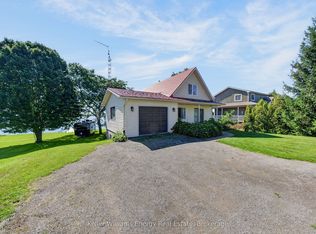 16169 Loyalist Pkwy, Prince Edward County, ON K0K 1G0