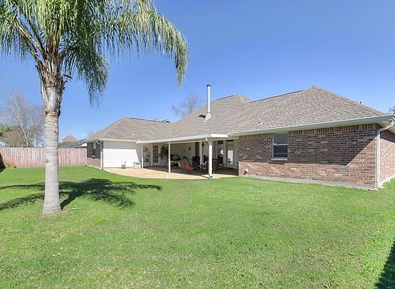 2nd image of 3820 Lake Des Allemands Dr